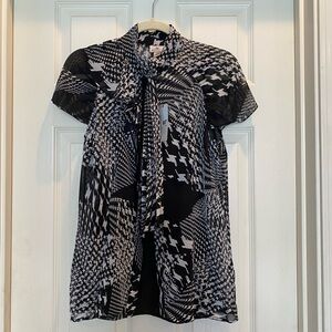 Chic Black and White Patterned Blouse